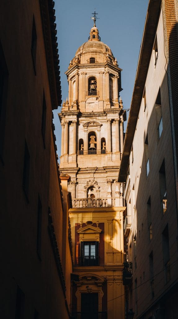 Malaga, Miasto Słońca I Kultury. Odkryj Jej Urok I Poznaj Największe Atrakcje