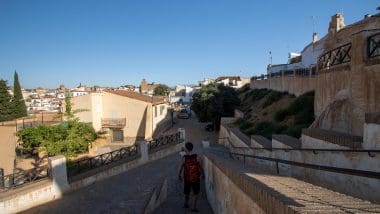 Guadix - Miasto Gdzie Żyje Się… W Jaskiniach