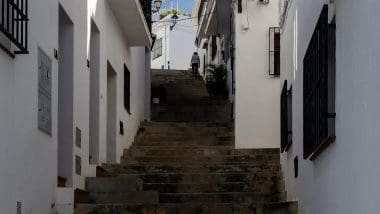 Frigiliana. Spacer Po Andaluzyjskiej, Białej Wiosce