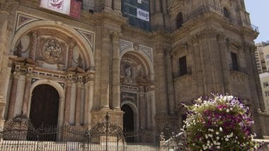 Malaga, miasto słońca i kultury. Odkryj jej urok i poznaj największe atrakcje
