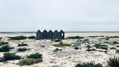 Video | Malowniczy cypel na końcu wyspy Faro - Plaża Barreta