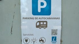 Quesada - Darmowy parking z dostępnym serwisem