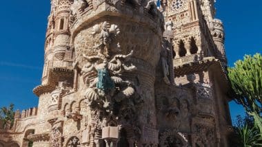 Zjawiskowy Zamek Castillo De Colomares W Benalmadenie
