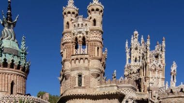 Zjawiskowy Zamek Castillo De Colomares W Benalmadenie