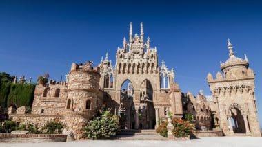 Zjawiskowy Zamek Castillo De Colomares W Benalmadenie