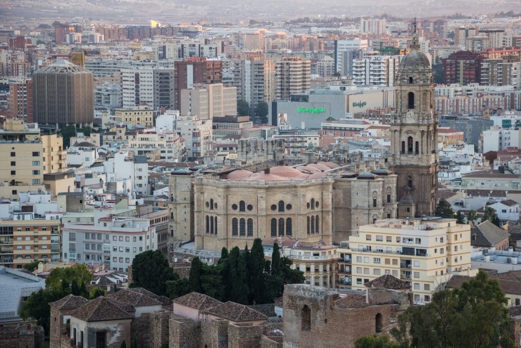 Malaga, Miasto Słońca I Kultury. Odkryj Jej Urok I Poznaj Największe Atrakcje