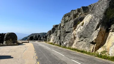 Przejazd Malowniczą Trasą W Najwyższych Górach Portugalii