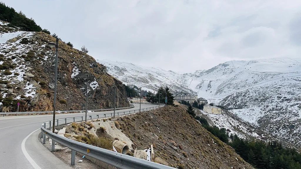 Przewodnik narciarski po Sierra Nevada w Andaluzji