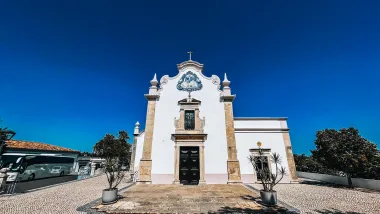Zabytki Algarve. Kościół Sao Lourenco W Almancil