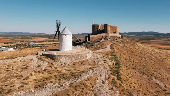 Malownicze Wiatraki Don Kichota - Odkryj Consuegrę W Regionie La Mancha