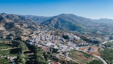 Alora, Białe Miasteczko Na Uboczu Turystycznego Szlaku Andaluzji