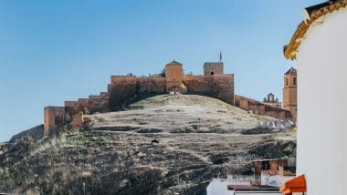 Alora, Białe Miasteczko Na Uboczu Turystycznego Szlaku Andaluzji