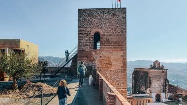 Alora, Białe Miasteczko Na Uboczu Turystycznego Szlaku Andaluzji