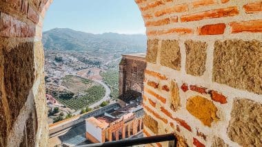 Alora, Białe Miasteczko Na Uboczu Turystycznego Szlaku Andaluzji