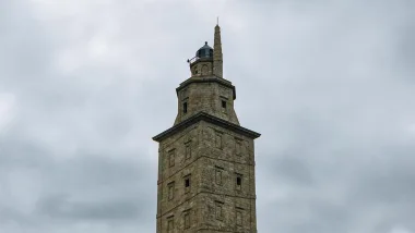 Wieża Herkulesa – Druga Najstarsza Latarnia Morska Na Świecie!