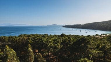 Sekretne zakątki. Plaża Barra w Galicji z niesamowitymi widokami na Atlantyk i Wyspy Cies