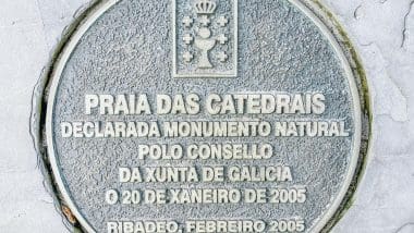 Plaża Las Catedrales - Ikona północnego wybrzeża Hiszpanii