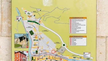 Spacer po Cangas de Onís. Rzymski most, królewskie skarby i dolmeny