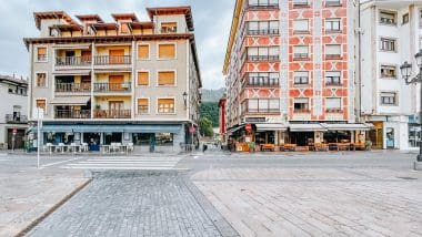 Spacer po Cangas de Onís. Rzymski most, królewskie skarby i dolmeny