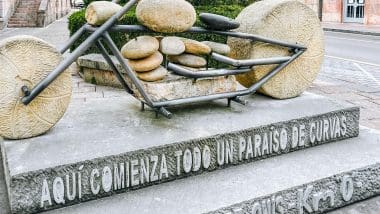 Spacer po Cangas de Onís. Rzymski most, królewskie skarby i dolmeny
