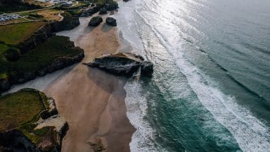 Plaża Las Catedrales - Ikona północnego wybrzeża Hiszpanii