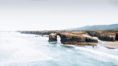 Plaża Las Catedrales - Ikona północnego wybrzeża Hiszpanii